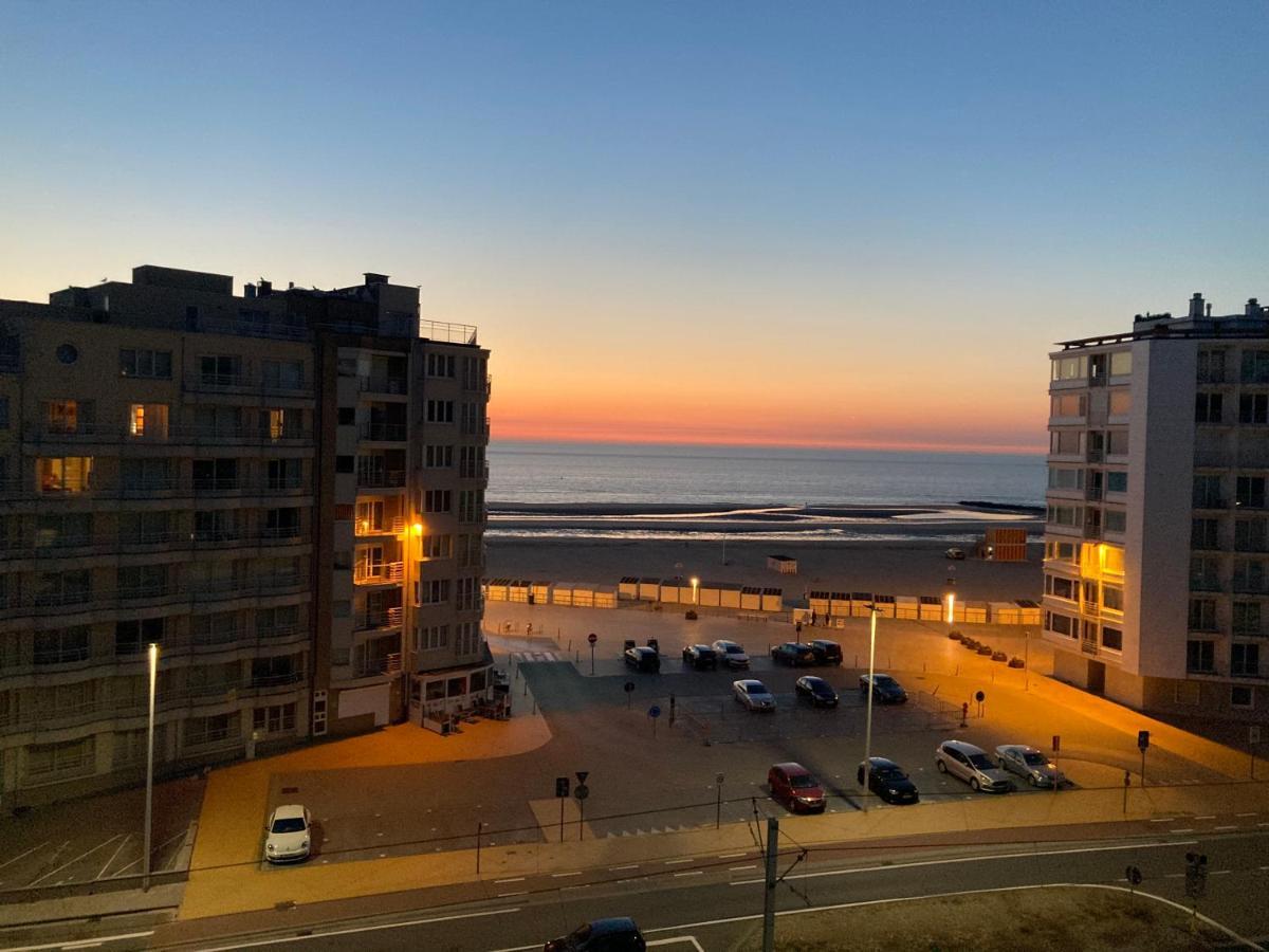 Oostende Luxury Seaview Studio - Large Terrace- Swimming Pool - Parking Экстерьер фото