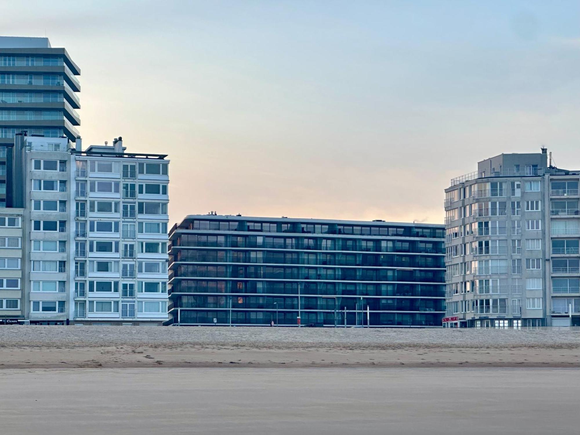 Oostende Luxury Seaview Studio - Large Terrace- Swimming Pool - Parking Экстерьер фото